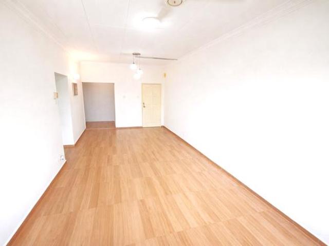 Apartment for sale in Petaling, Damansara Damai