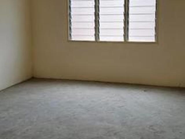 Flat for sale in Petaling, Subang Jaya
