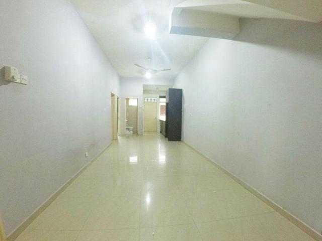 Townhouse for sale in Langat, Selangor