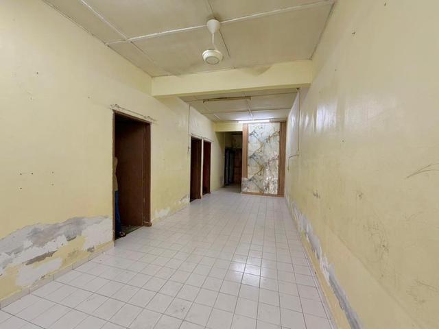 Terraced House for sale in Malaka