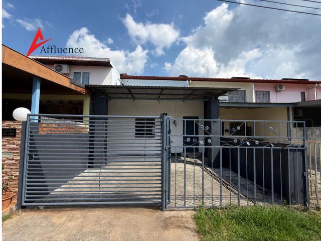 Terraced House for sale in Kuching, Bahagian Kuching