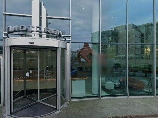 Bedrijfspand te huur in Beukenhorst-Oost, Hoofddorp