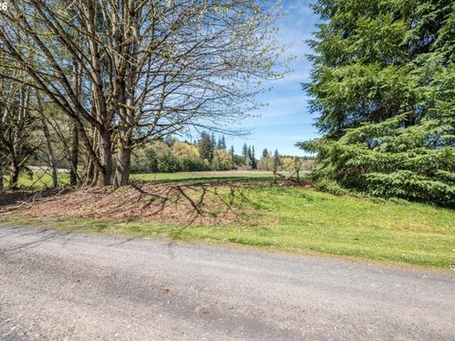 Land for sale in Castle Rock, Washington
