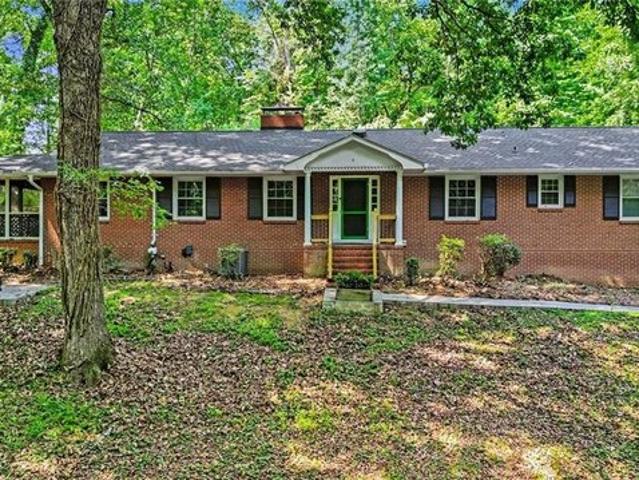 House for sale in Pfafftown, North Carolina