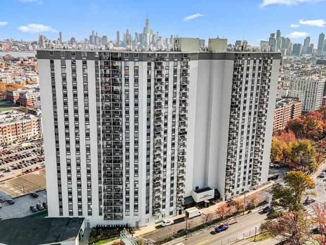 Condo for sale in Hudson, New Jersey