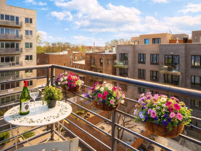 Condo for sale in Arverne, New York