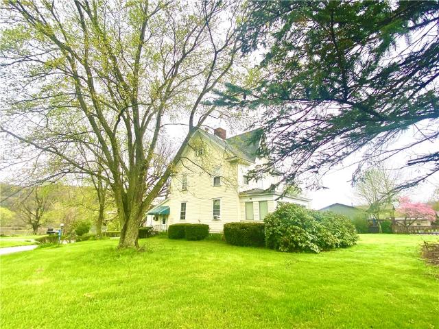 House for sale in Manorville, Pennsylvania