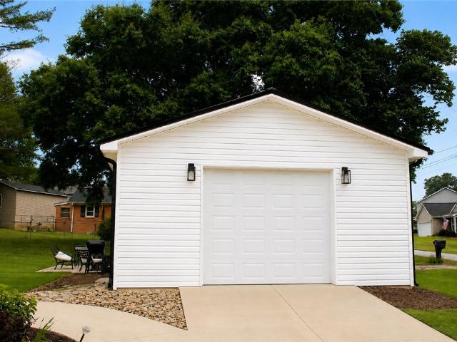 House for sale in Easley, South Carolina