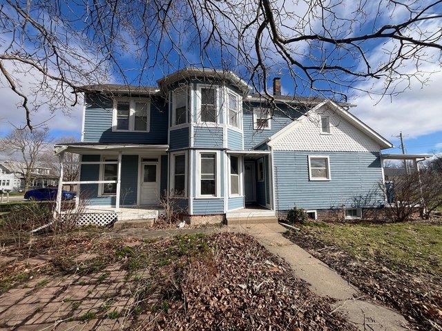 House for sale in Flanagan, Illinois