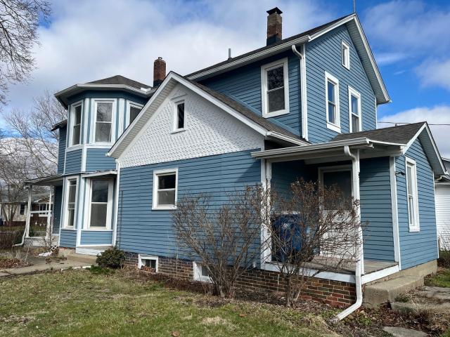 House for sale in Flanagan, Illinois
