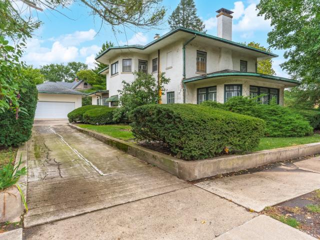 House for sale in Pontiac, Livingston County