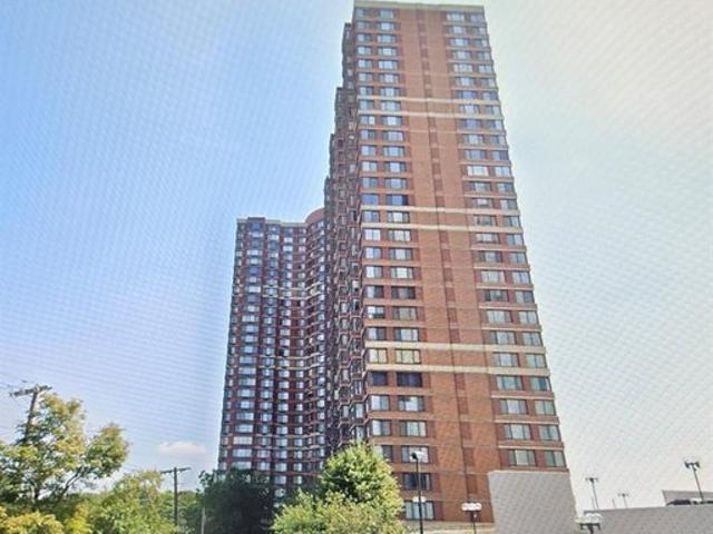 Condo for sale in Fort Lee, New Jersey