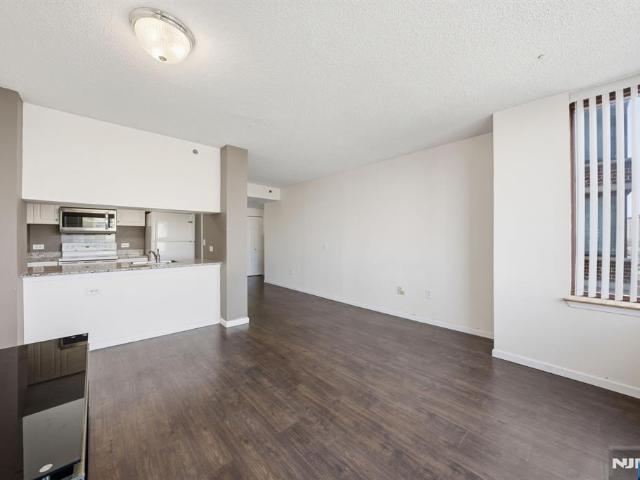 Property for sale in Fort Lee, New Jersey