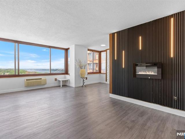 Condo for sale in Fort Lee, Bergen County