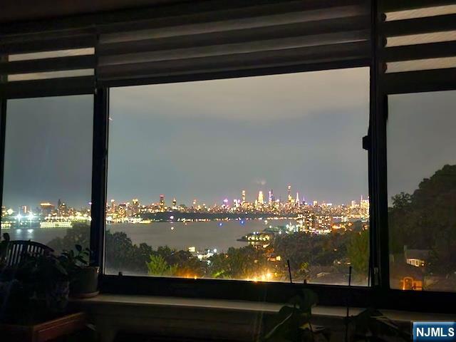 Condo for sale in Fort Lee, New Jersey