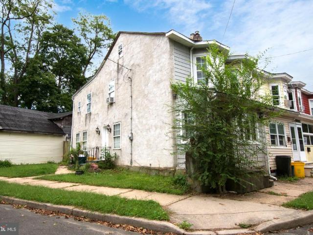 Townhouse for sale in Crosswicks, New Jersey