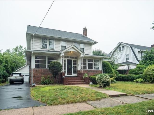 House for sale in Bloomfield, New Jersey