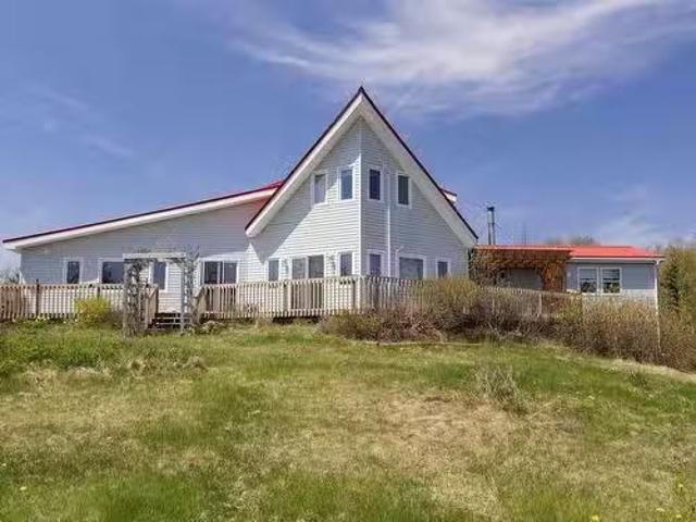 House for sale in Parrsboro, Nova Scotia
