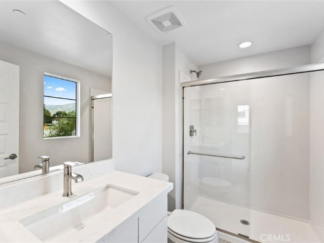 Townhouse for sale in Burbank, Los Angeles County