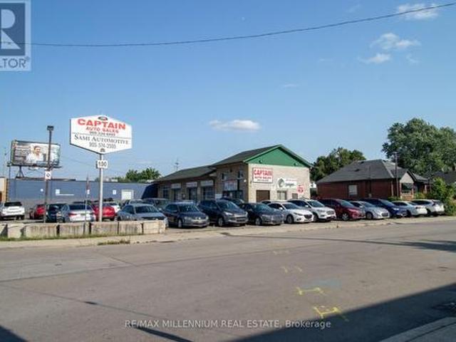 Commercial for rent in Hamilton