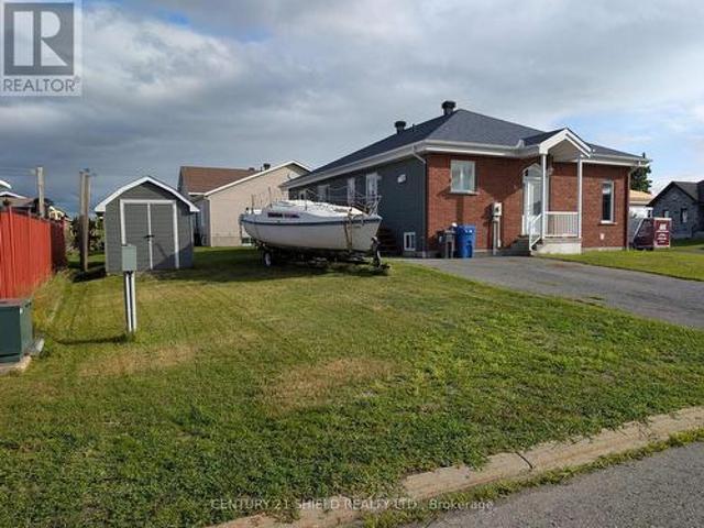House for sale in Alfred And Plantagenet, Ontario