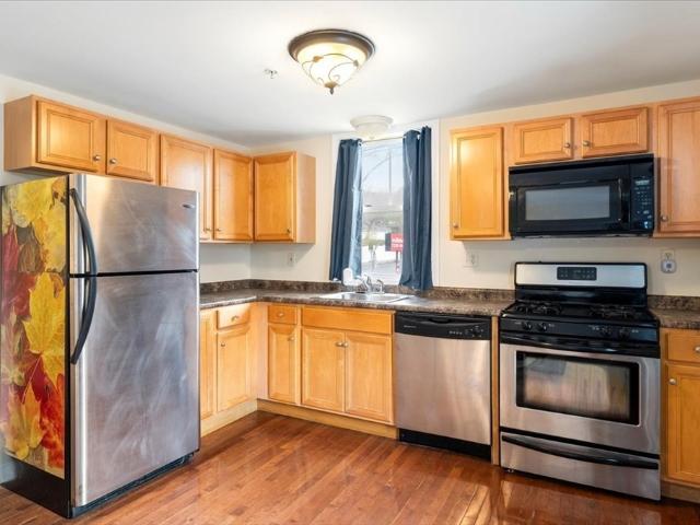 Condo for sale in Lowell, Massachusetts