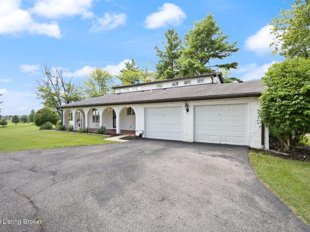 House for sale in Cecilia, Kentucky