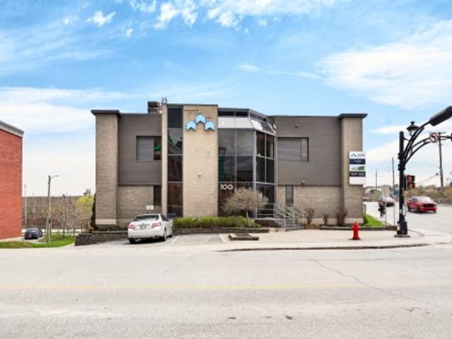 Commercial for rent in Sherbrooke, Quebec