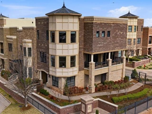 Townhouse for sale in Oklahoma City, Oklahoma