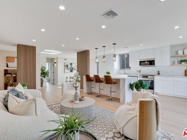 Condo for sale in Canoga Park, California