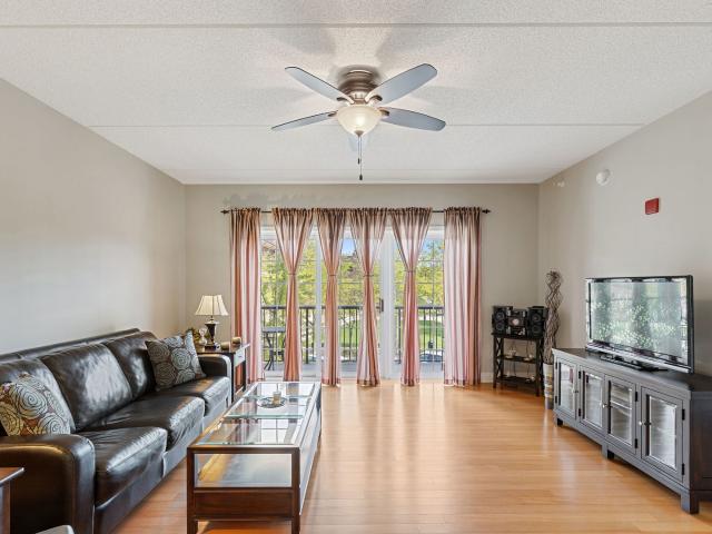 Condo for sale in Mount Prospect, Illinois