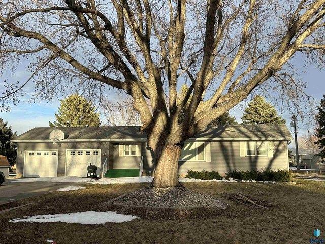 House for sale in Freeman, South Dakota
