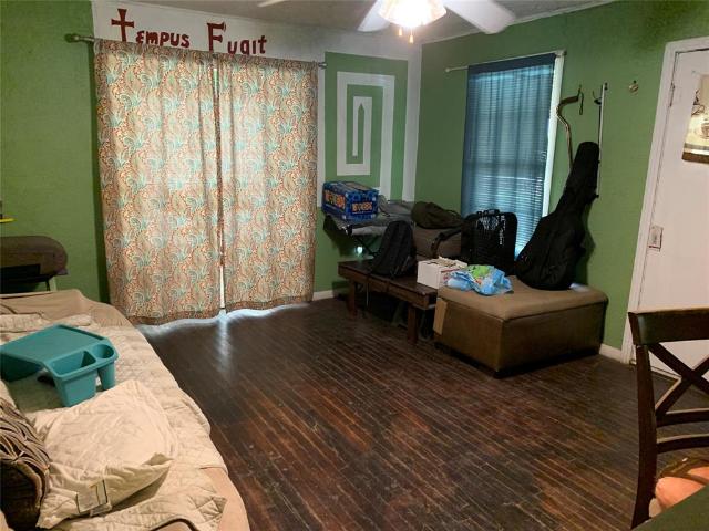 House for sale in Navarro, Texas