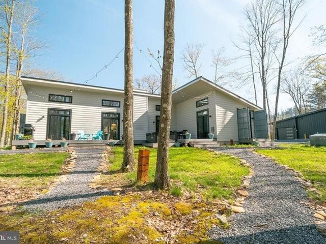 House for sale in Garrett, Maryland