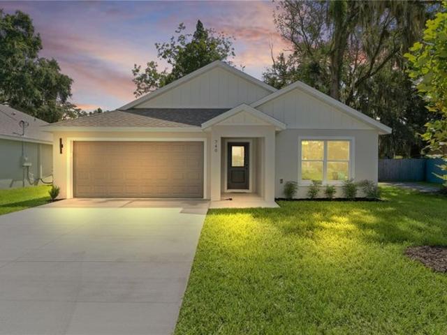 House for sale in Ocklawaha, Florida