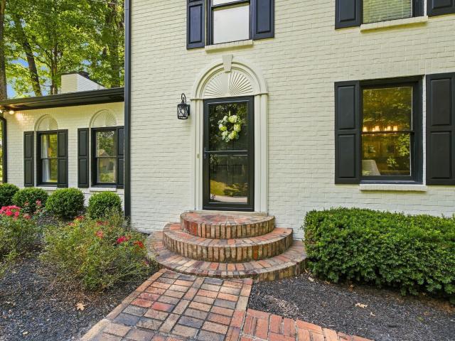 House for sale in Dickson, Middle Tennessee