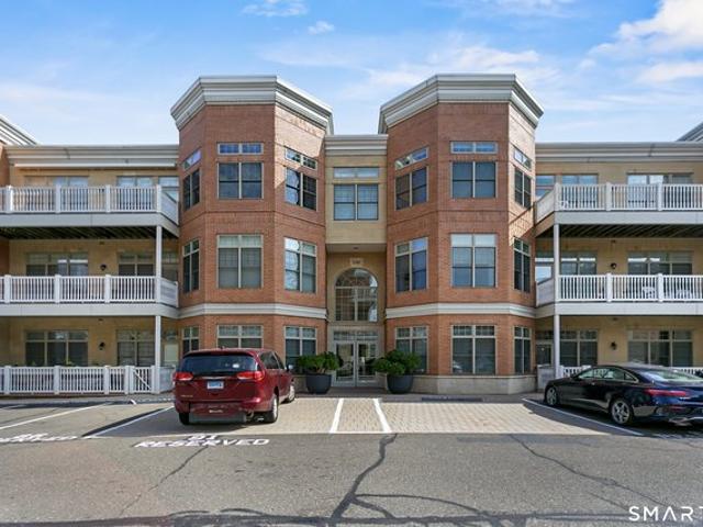 Condo for sale in Fairfield, Connecticut