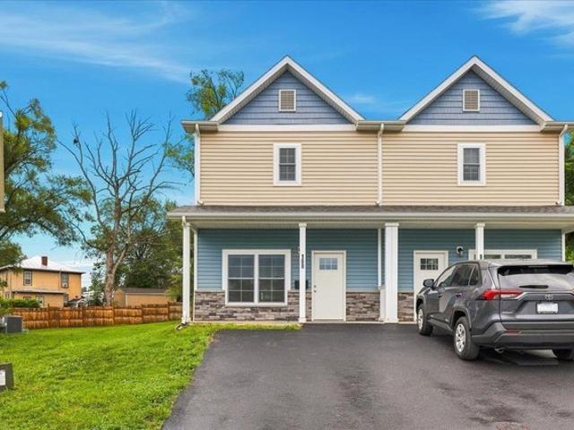 Townhouse for sale in Virginia