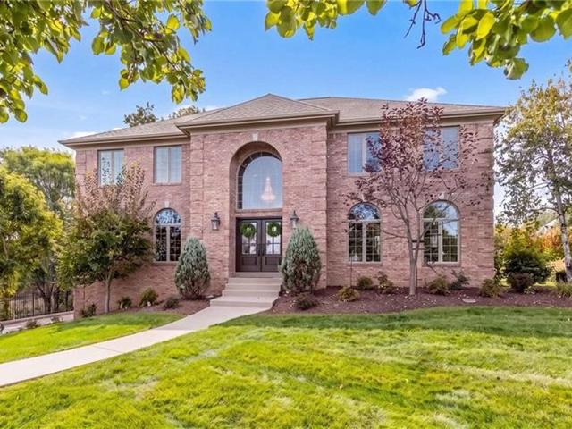 House for sale in Venetia, Peters Township