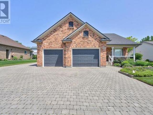 House for sale in Niagara, Ontario