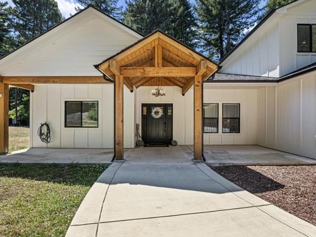House for sale in Crescent City, California