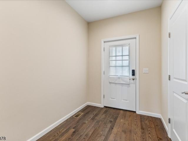 Townhouse for sale in Manville, New Jersey