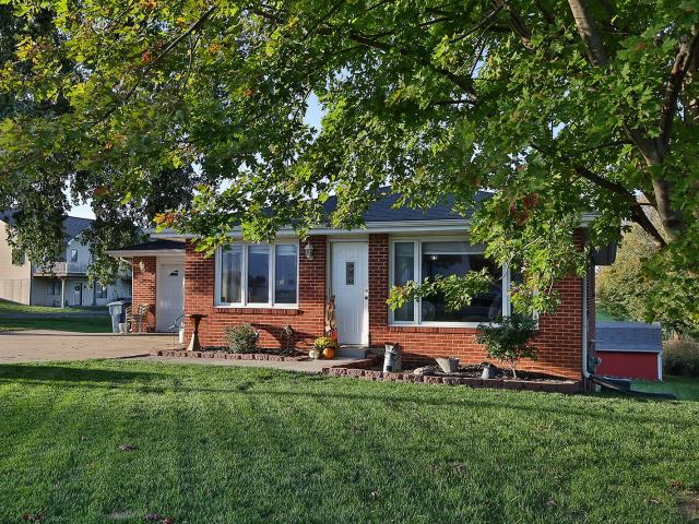 House for sale in Pella, Marion County