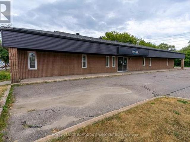 Commercial for rent in Pembroke, Ontario