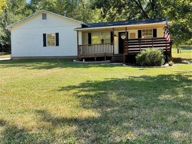 House for sale in Pleasanton, Linn County