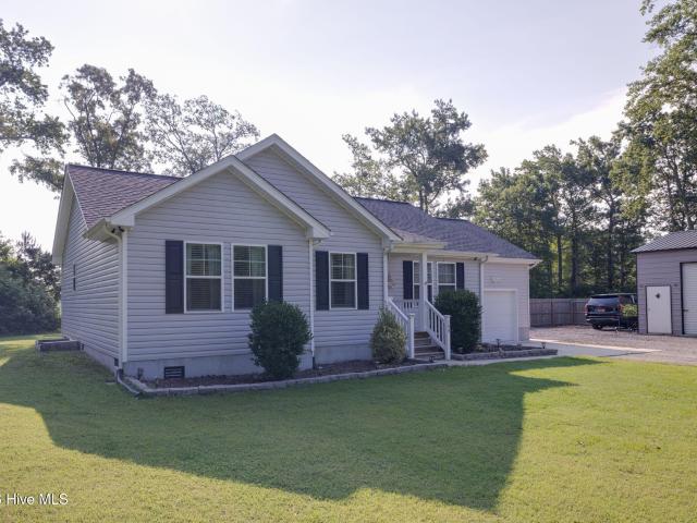 House for sale in Barco, North Carolina