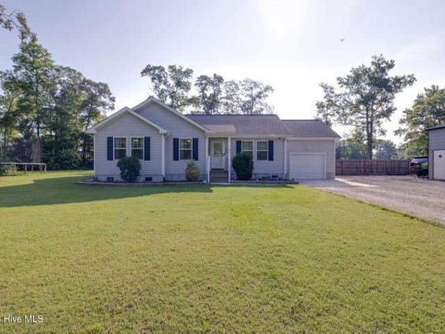 House for sale in Barco, North Carolina