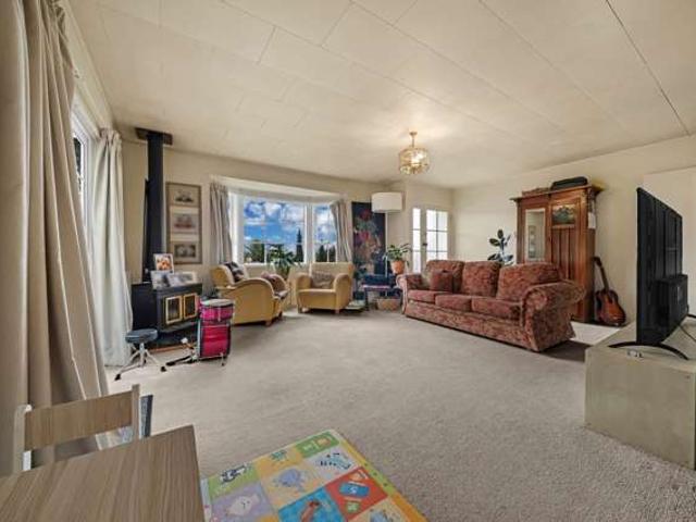 House for sale in Paremoremo, Oroua County