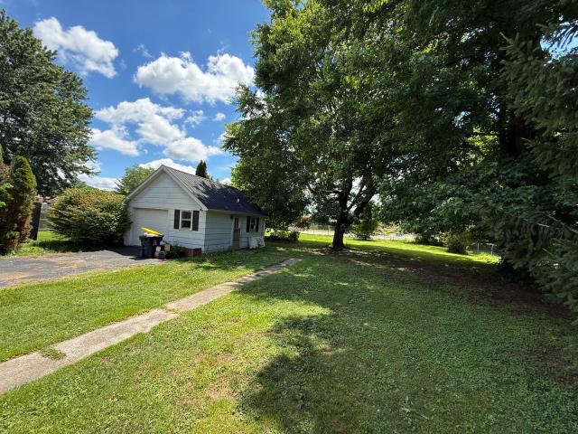 House for sale in Brodhead, Kentucky