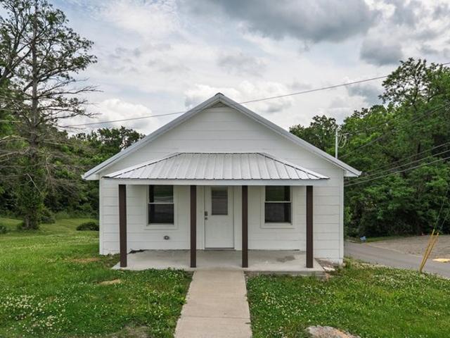 House for sale in Williamstown, Kentucky